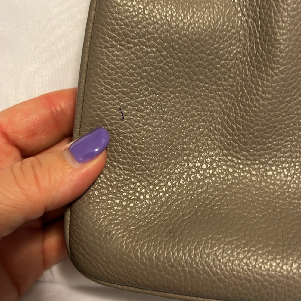 Kate Spade ♠️ - Picture 4 of 5